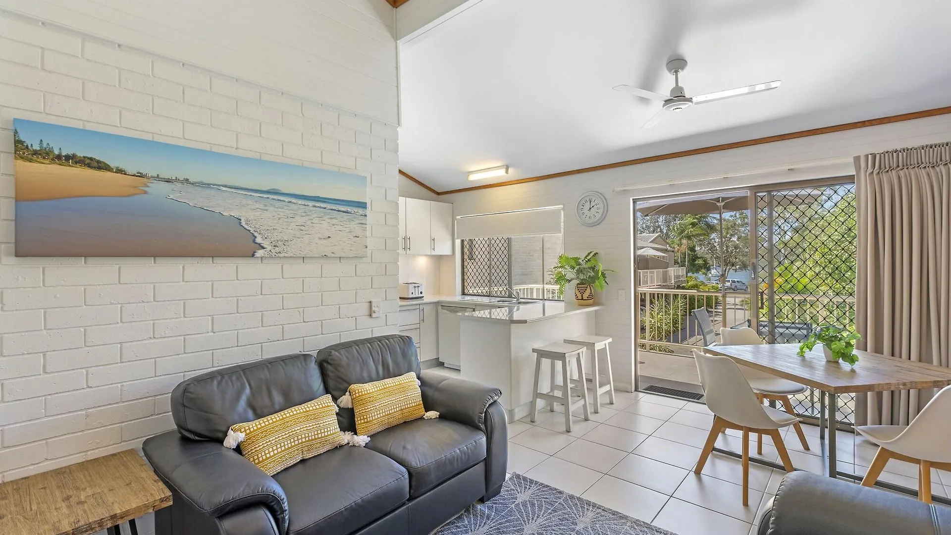 ***  Noosa Village River Resort Noosaville Australia